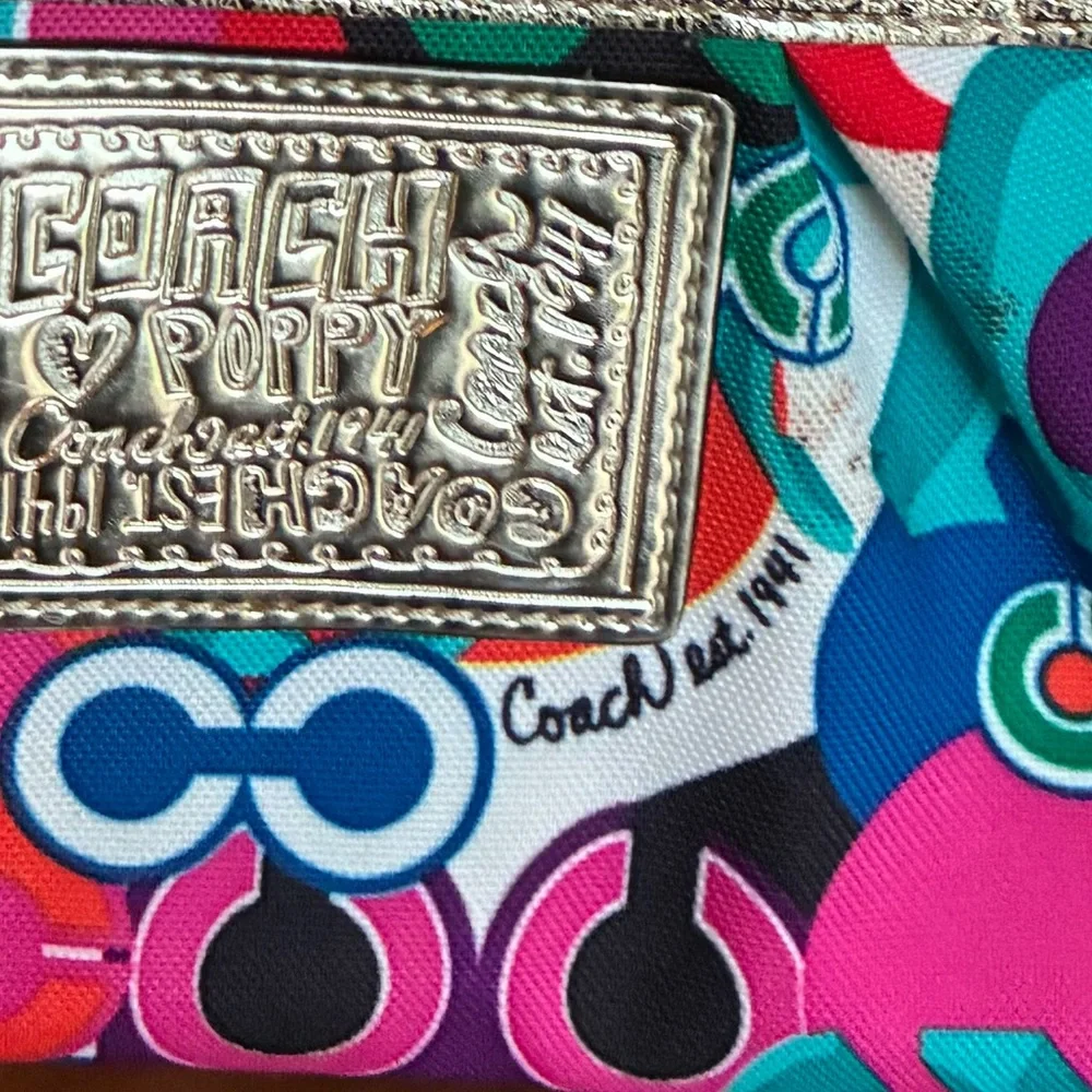 COACH Poppy Wristlet